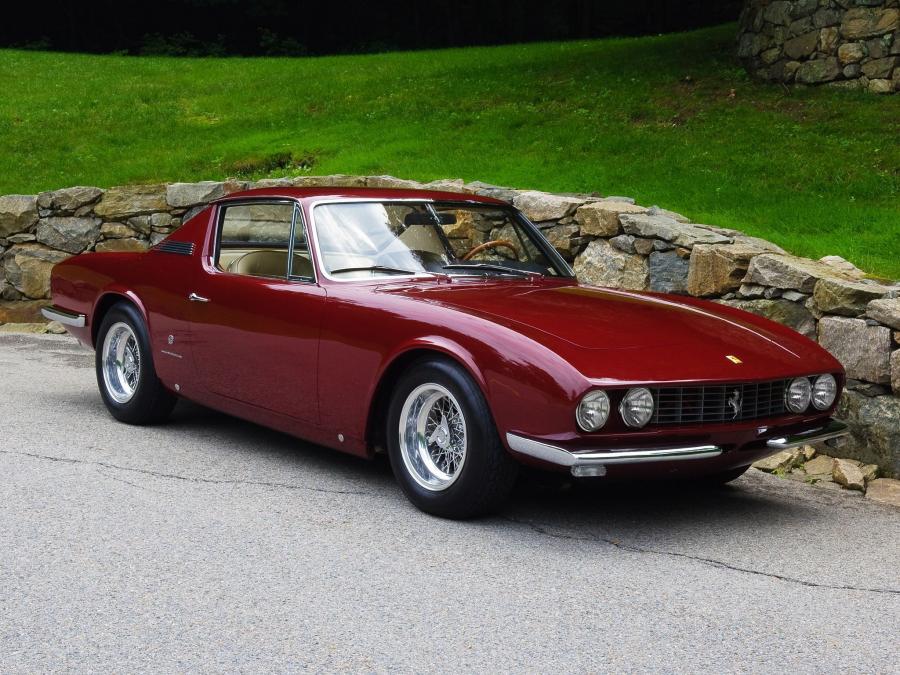  Ferrari 330 GT Coupe 1967 года  (фото 1 из 6)
